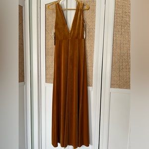 Medium, velvet floor length dress NWT. Comfortable & stretchy